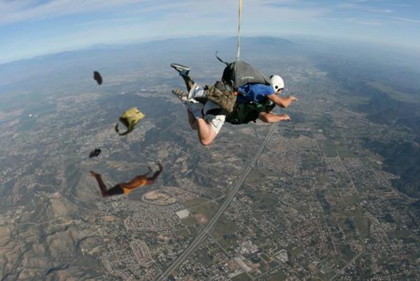 Name:  skydiving_fail.jpg
Views: 1057
Size:  35.8 KB