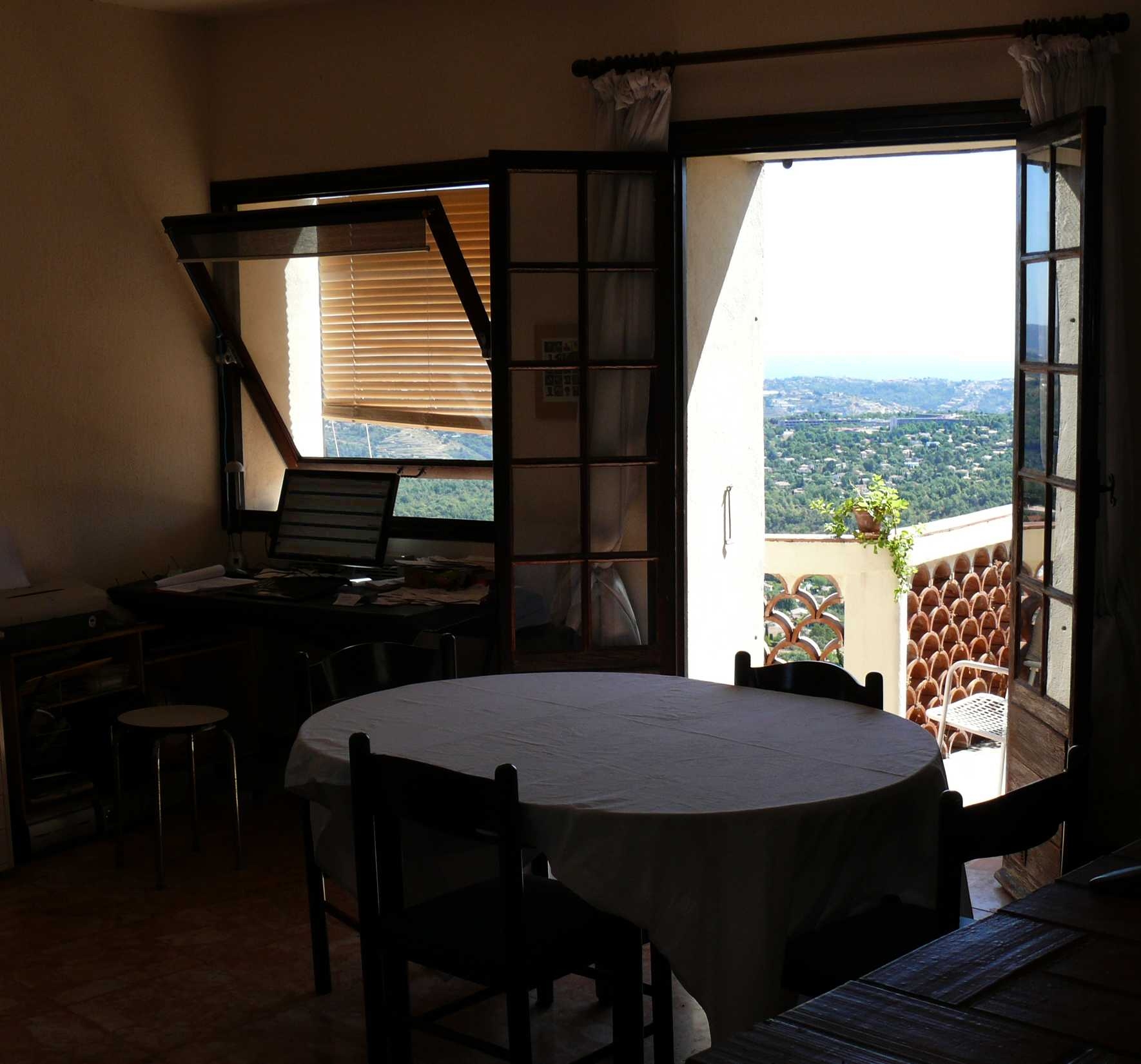 Name:  p1050454_desk_st.jeannet.jpg
Views: 146
Size:  494.4 KB